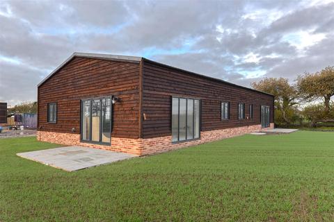 4 bedroom barn conversion for sale - Hay Barn, School Lane, St. Mary In The Marsh, Romney Marsh