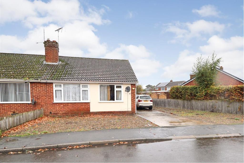 Roman Avenue North, Stamford Bridge York 1 bed semidetached bungalow