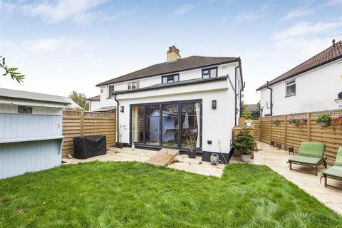 3 bedroom semi-detached house for sale - The Close, Richmond