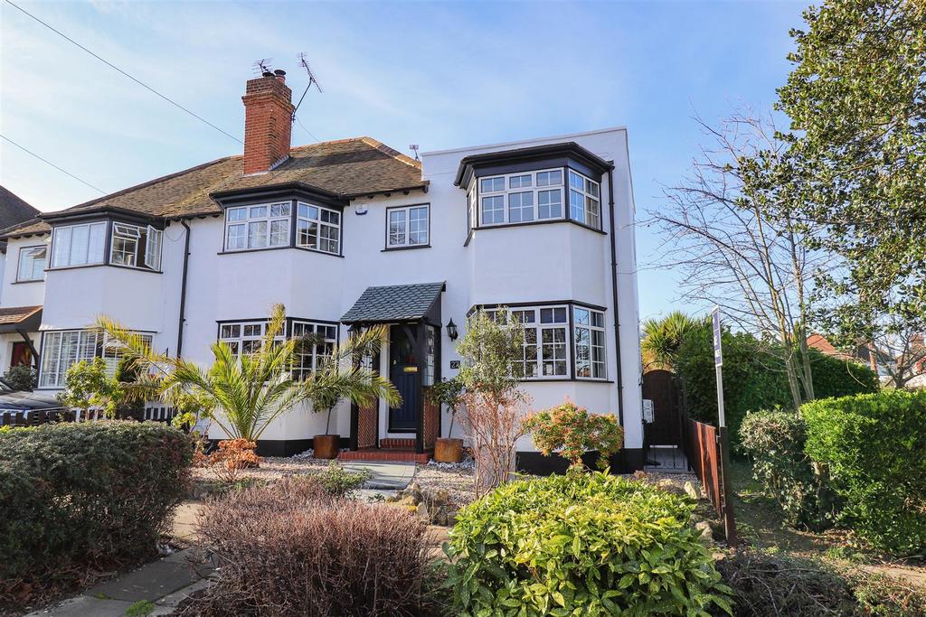 Canvey Road, LeighOnSea 4 bed semidetached house £875,000