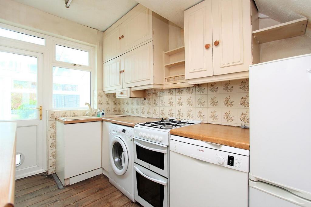 Kitchen 1.jpg