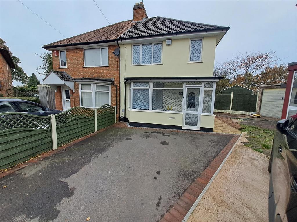 Elton Grove, Acocks Green, Birmingham 2 bed semidetached house £230,000