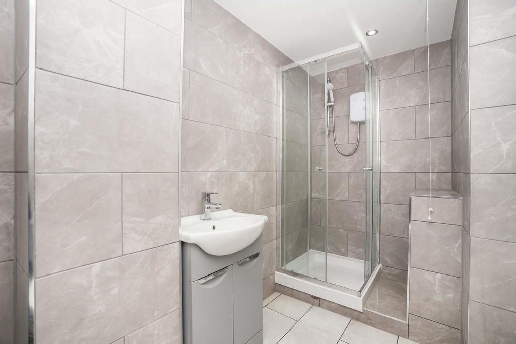 34 Hill Street, Dunfermline, KY12 0QR 1 bed flat £595 pcm (£137 pw)