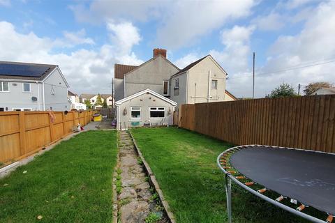 4 bedroom end of terrace house for sale, Pengry Road, Loughor, Swansea