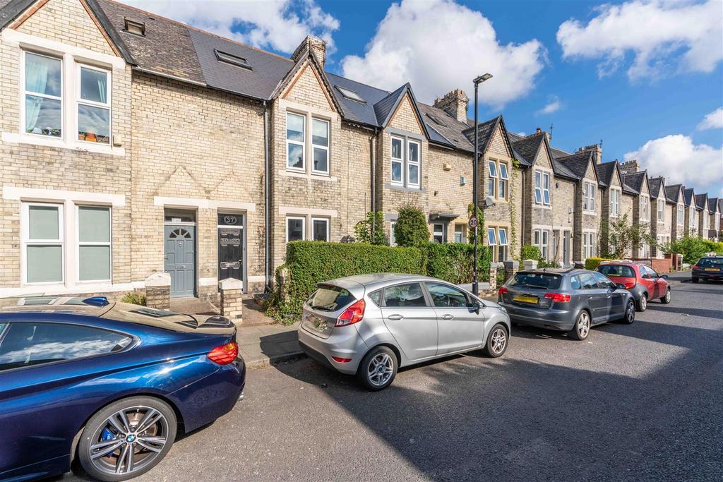 £97pppw Cardigan Terrace, Heaton NE6 4 bed house share £1,681 pcm