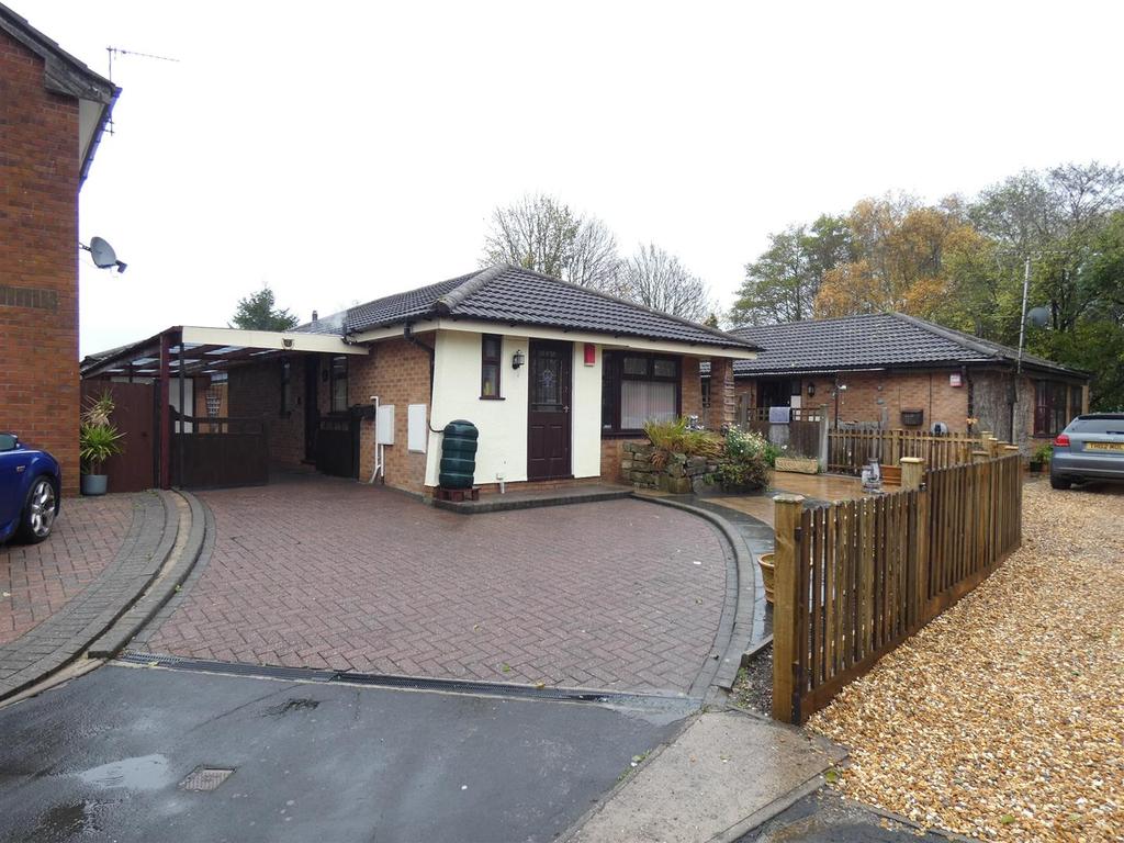 Sandown Close, Cheadle, StokeOnTrent 2 bed detached bungalow for sale