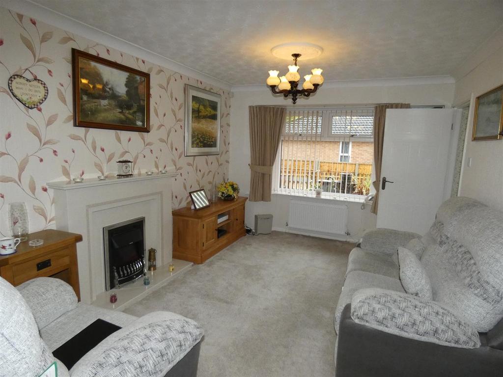 Sandown Close, Cheadle, StokeOnTrent 2 bed detached bungalow for sale