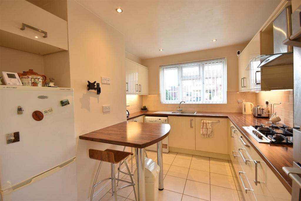 Queen Street, Balderton, Newark 2 bed detached bungalow for sale £250,000