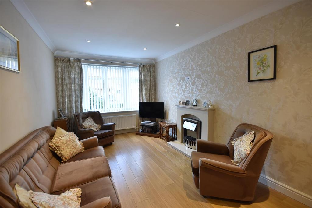 Queen Street, Balderton, Newark 2 bed detached bungalow for sale £250,000