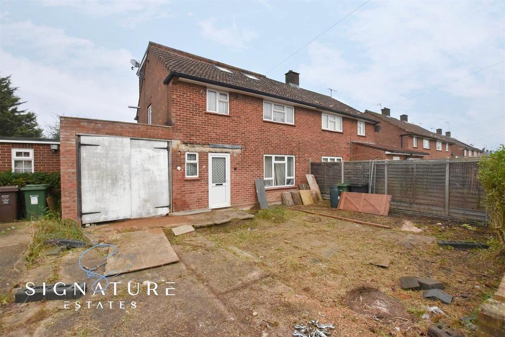 Manor Road, London Colney, St. Albans 3 bed house £400,000