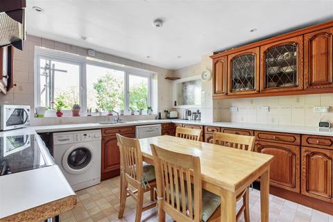 37 Mortimer Crescent, Worcester Park, KT4 7QL