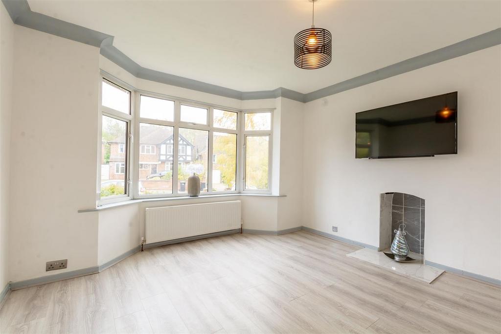 Sandy Lane, Bramcote 3 bed detached house £400,000