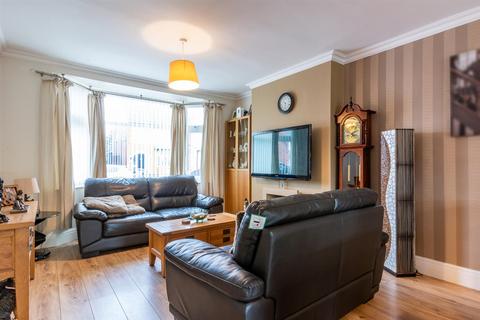 3 bedroom semi-detached house for sale - Ravensdale Avenue, Long Eaton