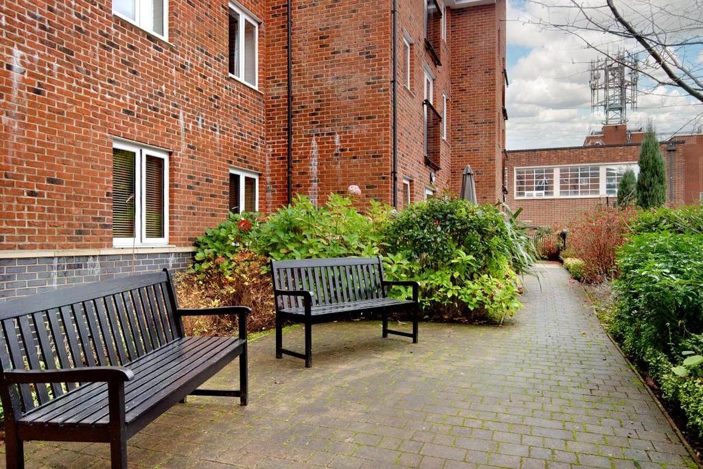 8527061-exterior11 (Medium).jpg