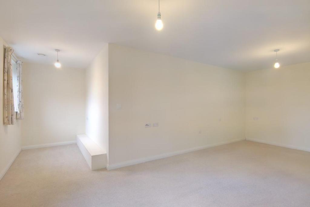 8527061-interior15 (Medium).jpg