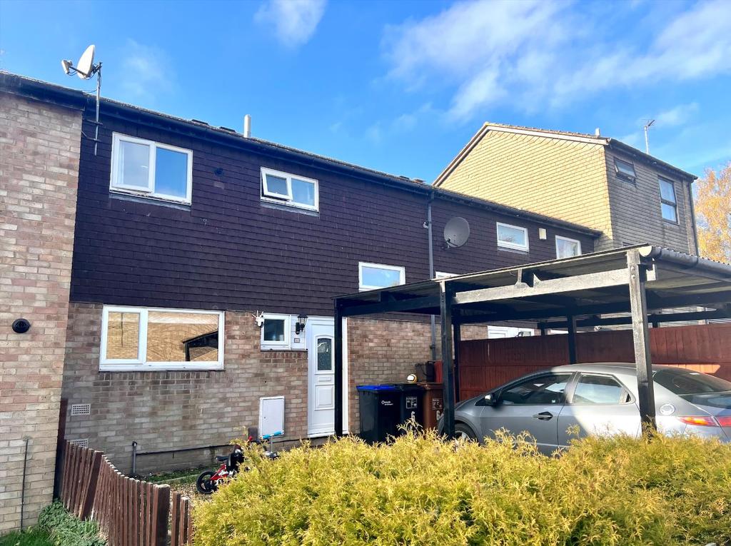 Overleys Court, Goldings, Northampton... 3 bed terraced house £900