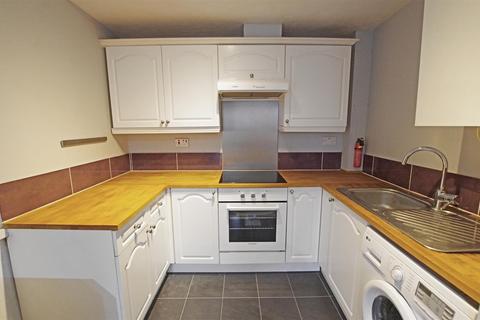 2 bedroom apartment for sale - Stainland Road, Holywell Green, Halifax
