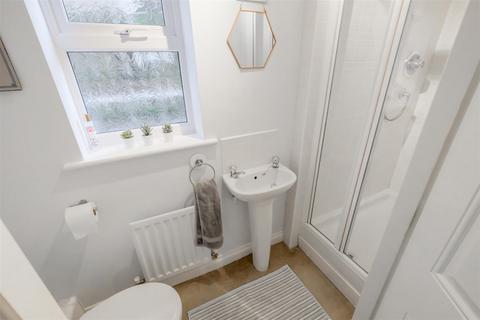 31 Broadacres, Bailiff Bridge, Brighouse, HD6 4DB