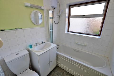 3 bedroom semi-detached house for sale - Stafford Drive, Wigston