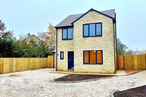 4 bedroom detached house for sale - Meadowcroft Close, Idle Moor, BD10