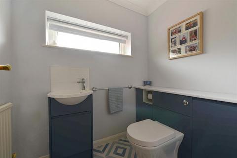 19 Bicester Close, Whitchurch, RG28 7HE