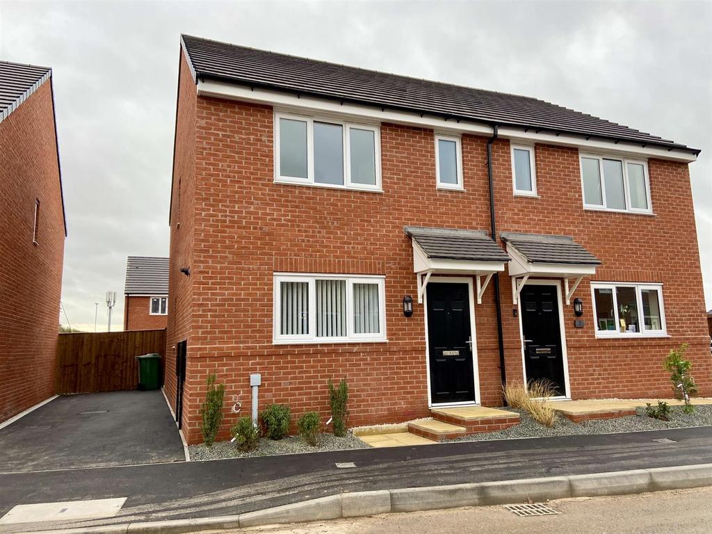 Stanton Avenue, Bilsthorpe 3 bed semidetached house £880 pcm (£203 pw)