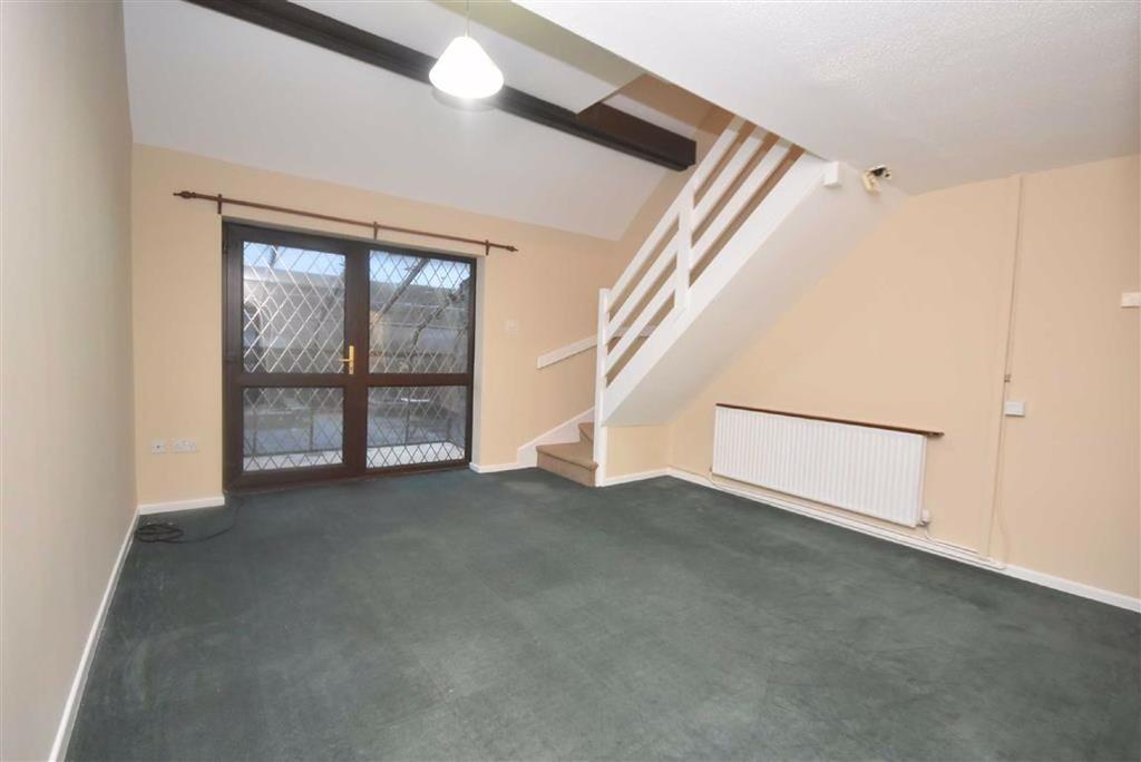 Robinsons Meadow, Ledbury, Herefordshire 2 bed terraced house £650