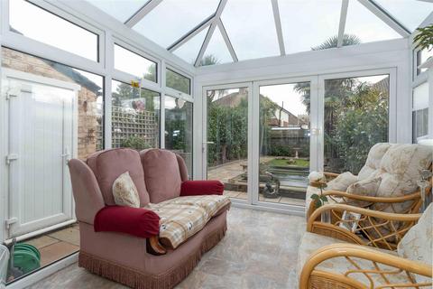 8 Slindon Road, Worthing, BN14 9LJ