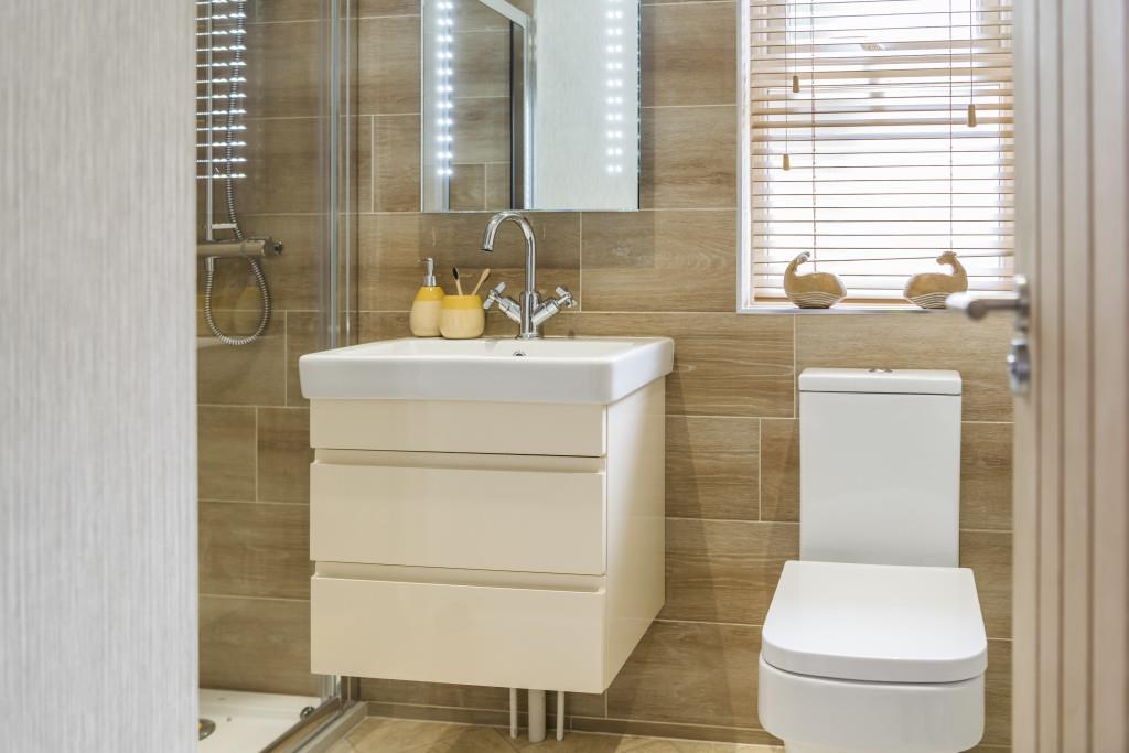 Wessex-Classic-En-Suite-4.jpg