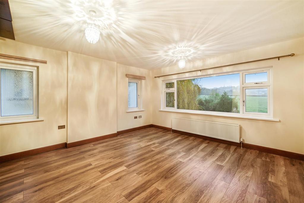 76 Pebworth Road - pr Ea FOhl0r344e8d Ly Sr.jpg