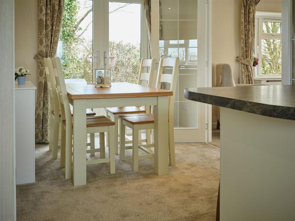 Marston Edge Elveden Dining Room 1.jpg