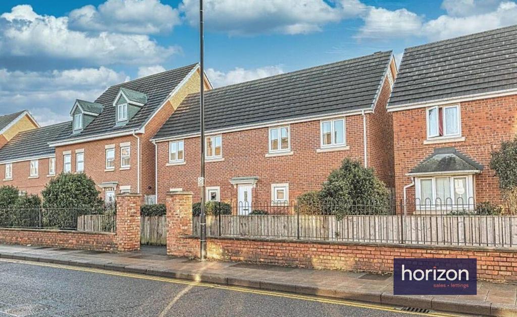 Clough Close, Middlesbrough, TS5 2 bed flat £600 pcm (£138 pw)