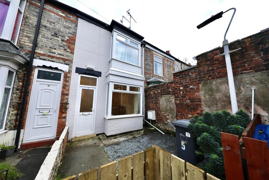 Chester Avenue, Manvers Street, Hull 2 bed terraced house £495 pcm (£