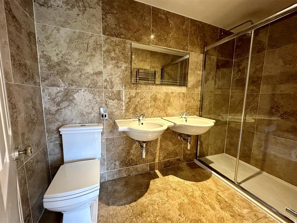 Ensuite bathroom