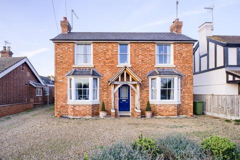 3 bedroom detached house for sale, Main Road, Wyre Piddle, Pershore