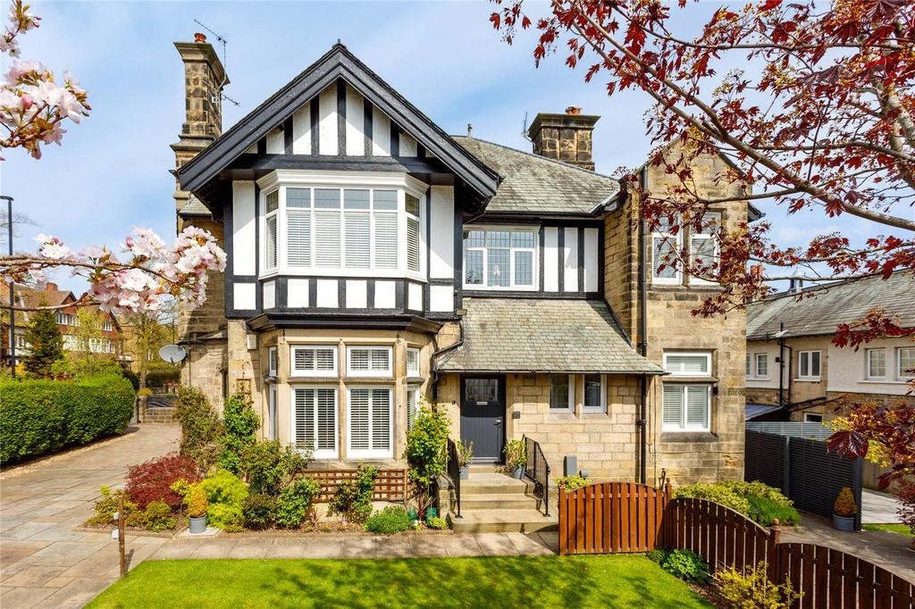 Wheatlands Road, Harrogate, HG2 6 bed detached house £1,695,000