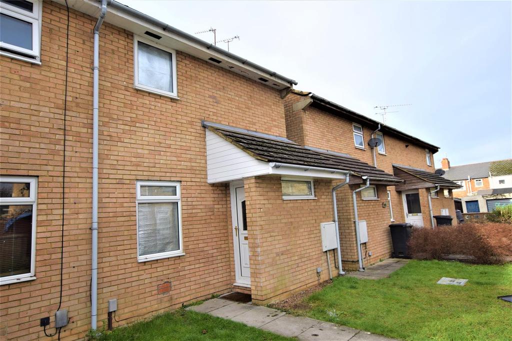 Gorse Hill, Swindon 2 bed end of terrace house £775 pcm (£179 pw)