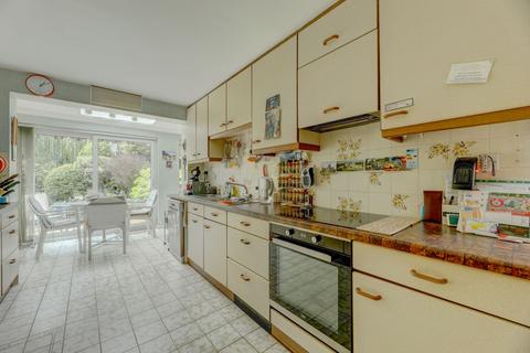 40 Dorridge Road, Dorridge, Solihull, B93 8BT