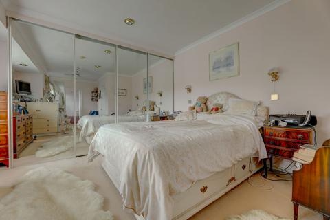 40 Dorridge Road, Dorridge, Solihull, B93 8BT