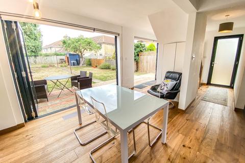 15 Culver Road, Bradford-on-avon, BA15 1HZ