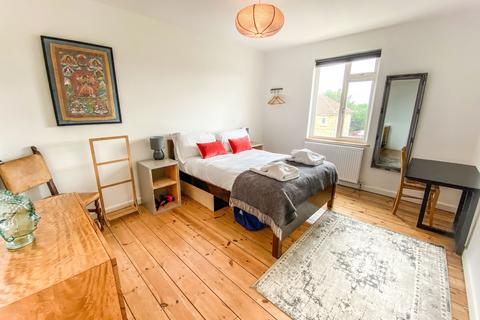 15 Culver Road, Bradford-on-avon, BA15 1HZ