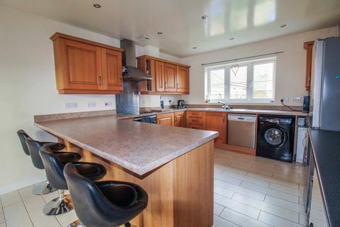 4 bedroom detached house for sale - Thestfield Drive, Staverton Marina
