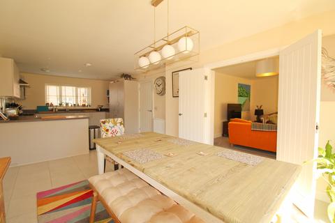 1 Centenary Close, Hilperton, Trowbridge, BA14 7XG