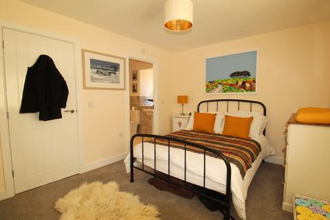 1 Centenary Close, Hilperton, Trowbridge, BA14 7XG