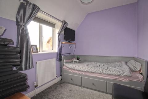 29 Queens Road, Trowbridge, BA14 8NH