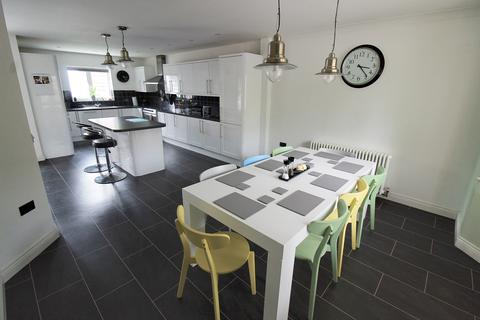 2 Camargue Road, Westbury Leigh, Westbury, BA13 3GG
