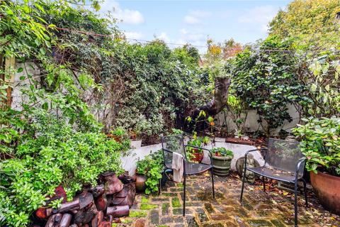 3 bedroom terraced house for sale - Rowena Crescent, London, SW11