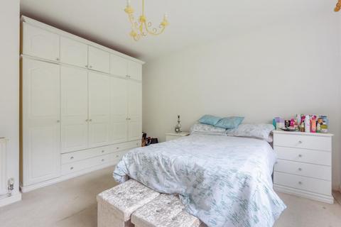 8 Claire Gardens, Stanmore, HA7 4EH