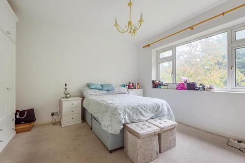 8 Claire Gardens, Stanmore, HA7 4EH