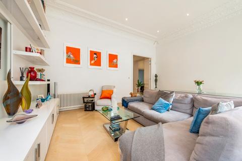 2 bedroom flat to rent - Emperors Gate London SW7